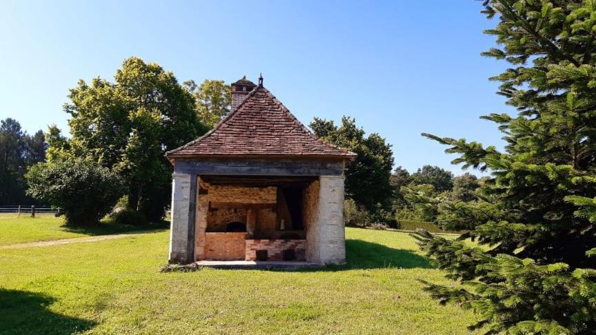 Gites Le Clos De Lamie Avec 2 Piscines Privees Fossemagne Exterior foto