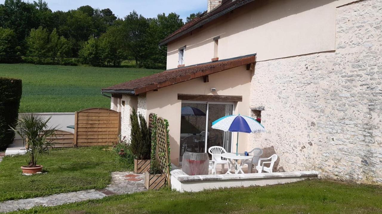 Gites Le Clos De Lamie Avec 2 Piscines Privees Fossemagne Exterior foto